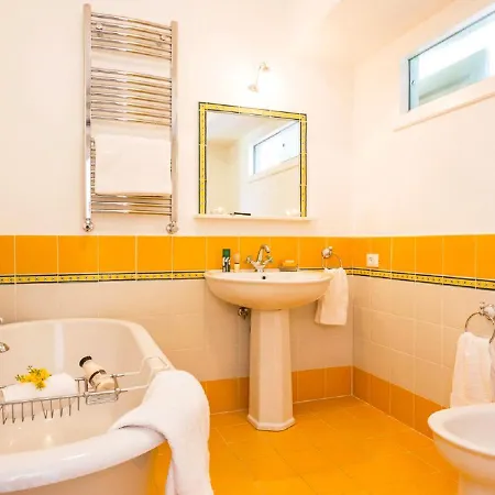 Sleeps 15 Pool Wifi *