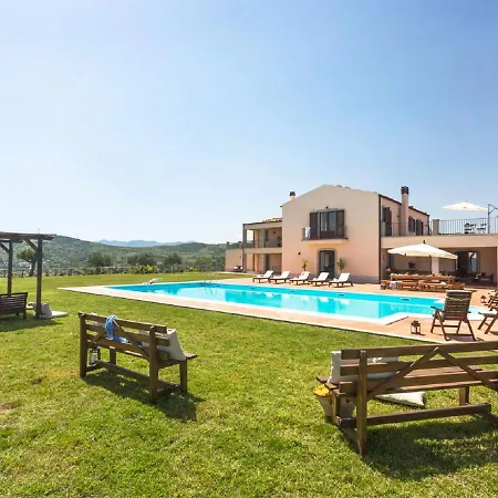 Sleeps 15 Pool Wifi ヴィラ Basicò